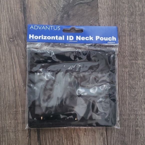 Advantus ID Badge Holder with Zipper Pocket - Picture 4 of 4